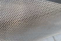 Tiêu chuẩn cần biết khi chọn tấm inox đục lỗ chất lượng