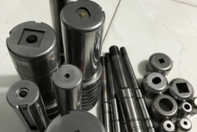 Kích thước khuôn đột Amada cao 