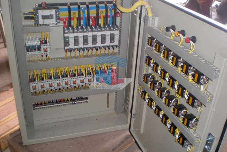 Công ty sản xuất vỏ tủ điện theo yêu cầu, giá ưu đãi