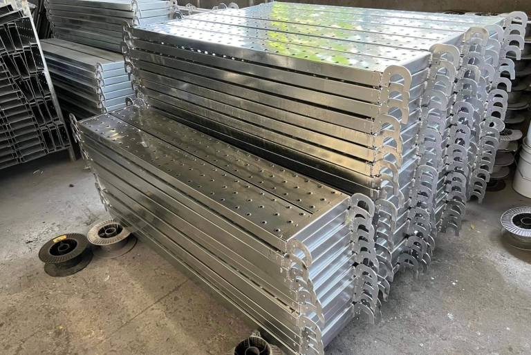 Cách bảo quản mâm giàn giáo khoa học kéo dài tuổi thọ