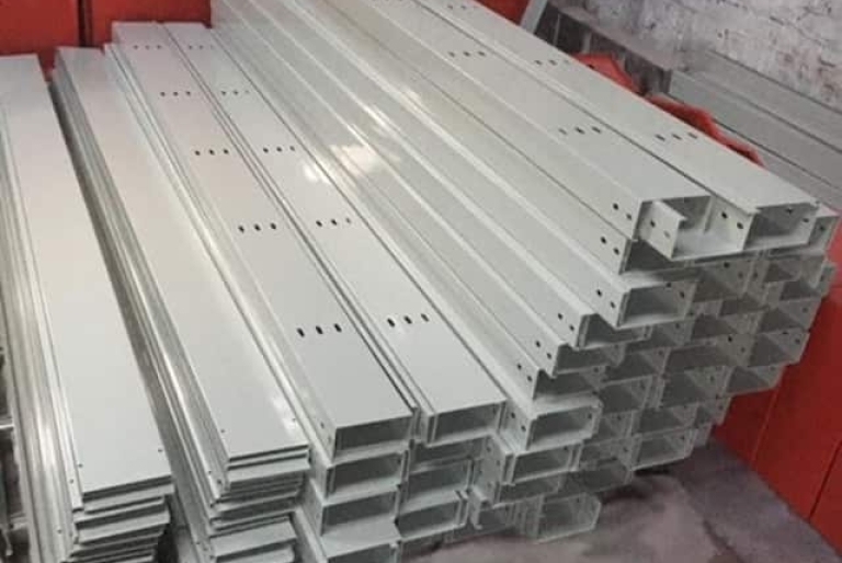 Cách chọn độ dày máng cáp điện phù hợp cho từng công trình