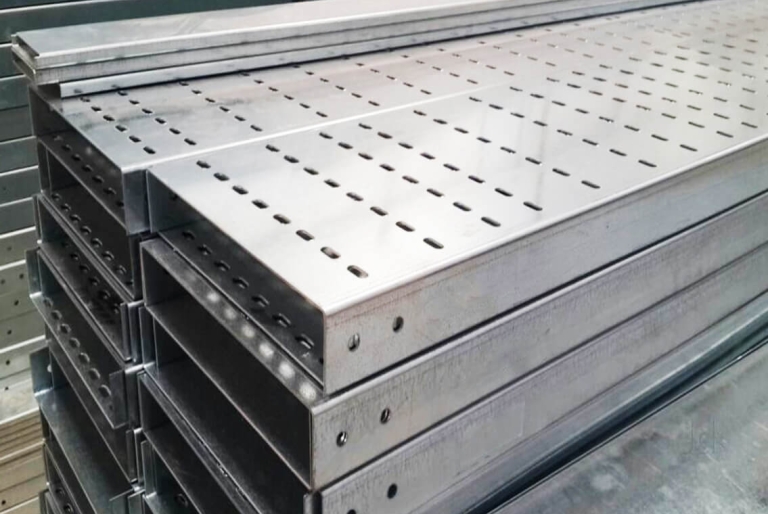 Đơn vị gia công máng cáp điện mạ kẽm uy tín tại TP.HCM