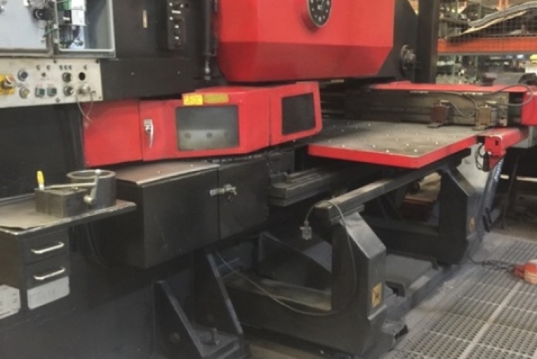 Đội ngũ gia công lưới đột lỗ theo yêu cầu tại TPHCM