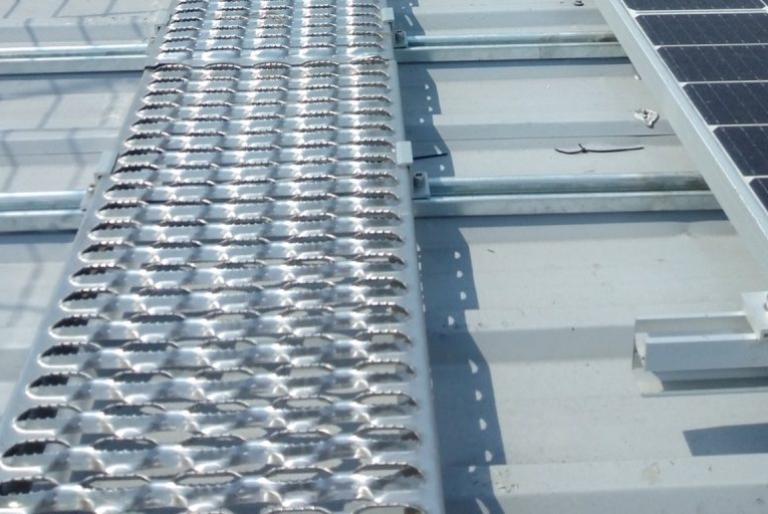 Gia công sàn thao tác Solar chất lượng cao tại Thi Nguyễn Tech