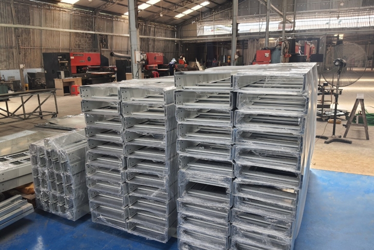 Thang cáp và máng cáp khác nhau như thế nào?