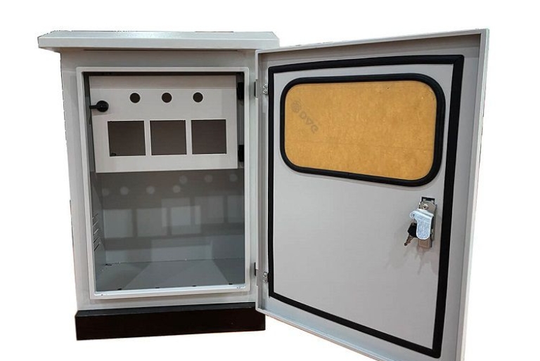 Gia công vỏ tủ tụ bù cho hệ thống công suất lớn cần lưu ý điều gì?