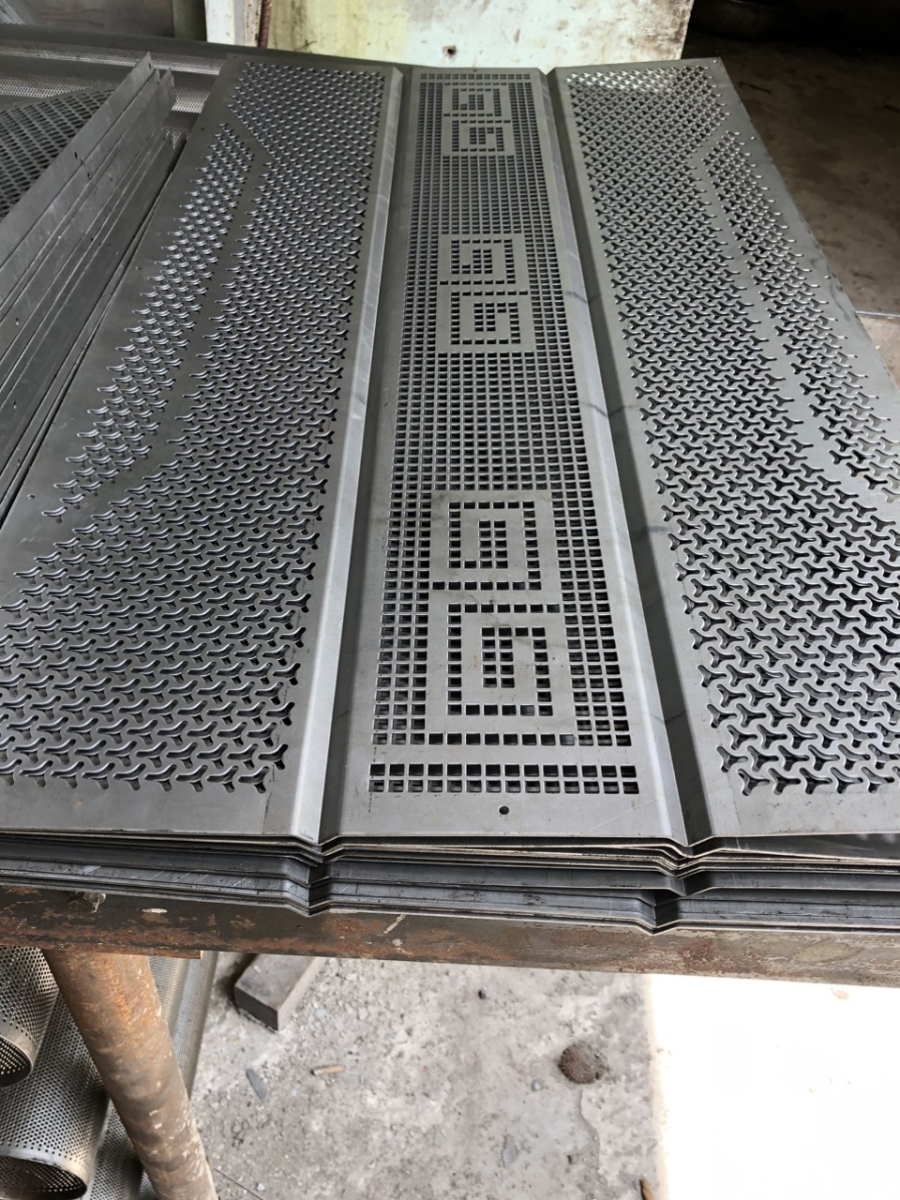 làm lưới loa theo yêu cầu