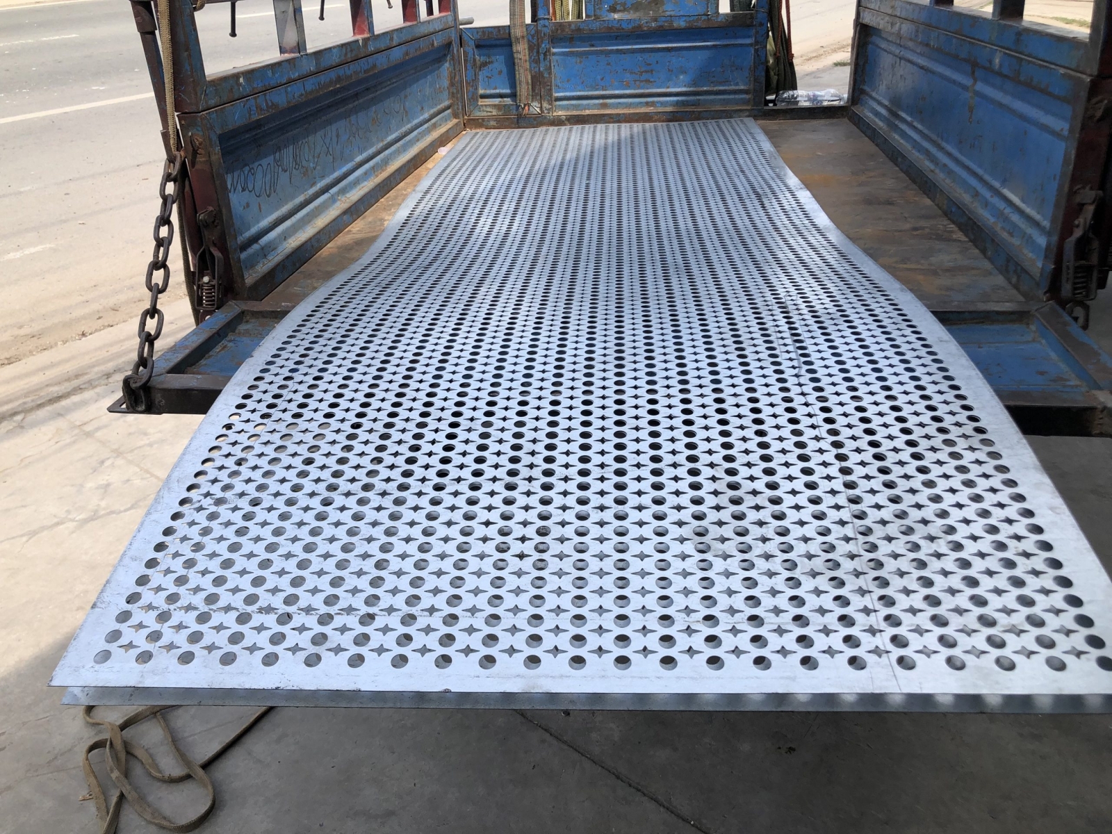 lưới sàng hạt điều