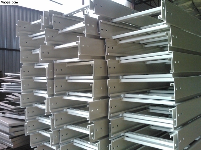 sản xuất máng cáp