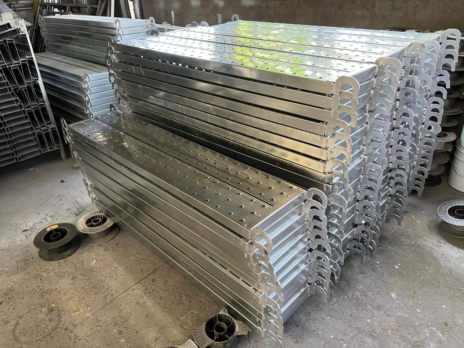 mâm giàn giáo giá rẻ