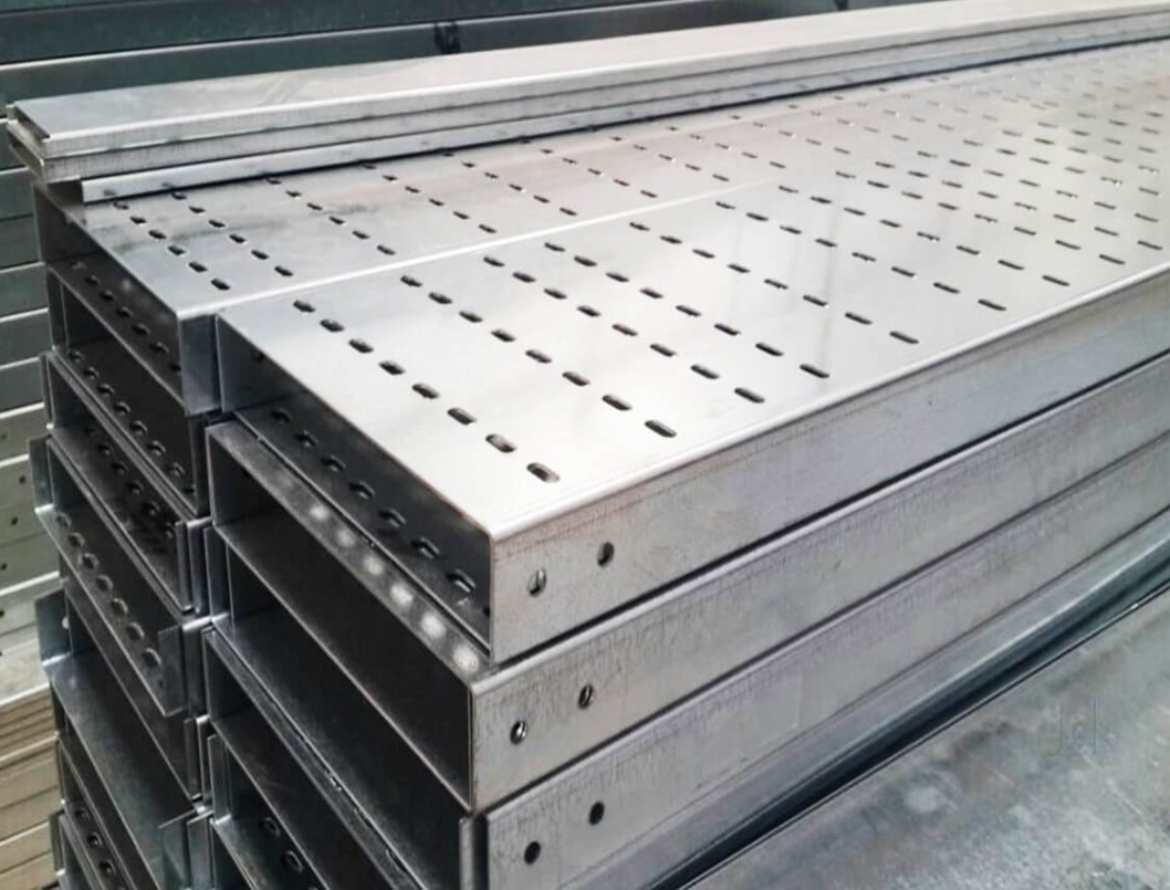 máng cáp ngoài trời