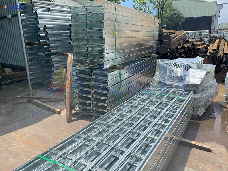 Thang máng cáp điện