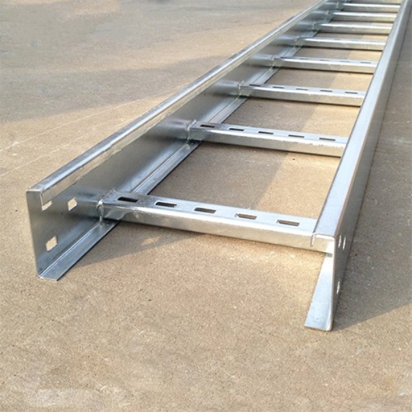 Thang cáp mạ kẽm nhúng nóng