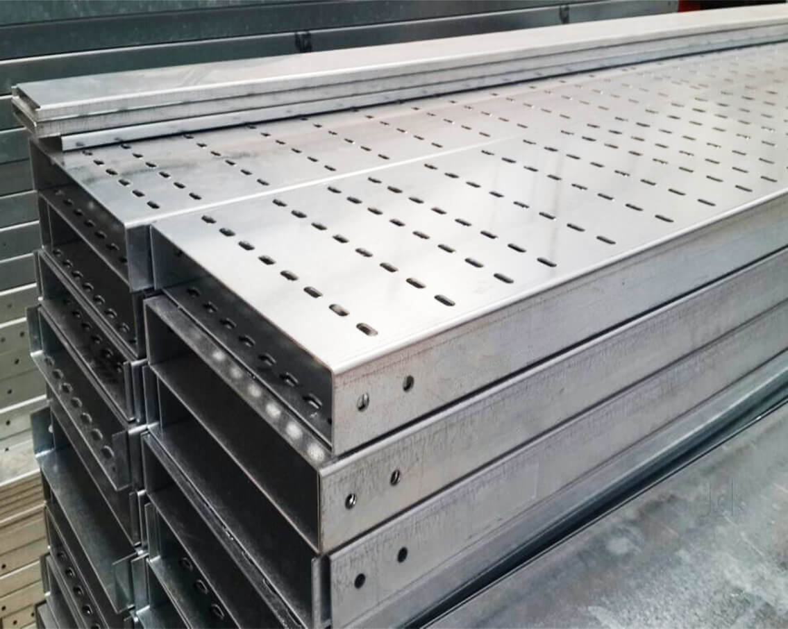 Thang cáp máng cáp