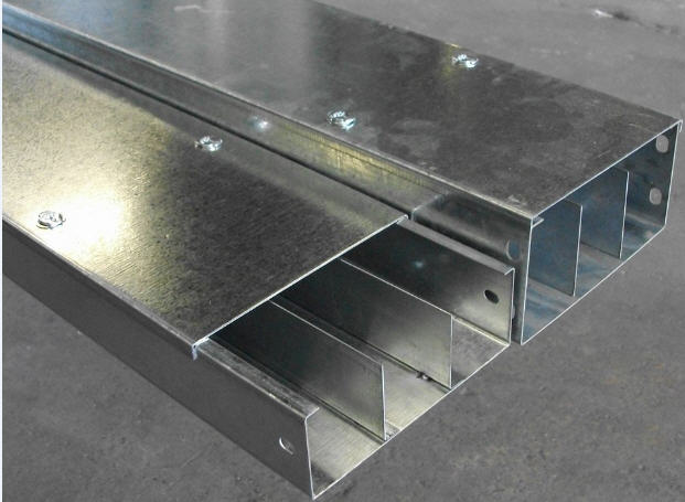 Máng cáp điện mạ kẽm