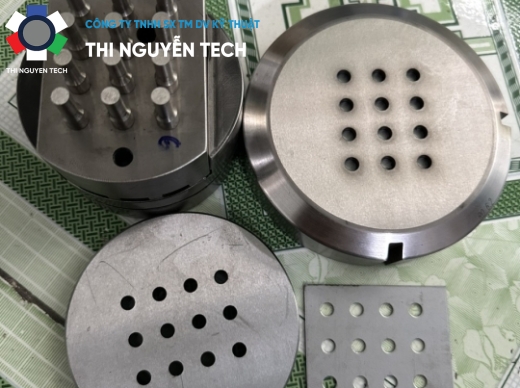 Chày cối đột lưới